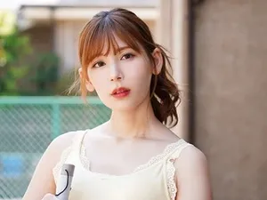Chị họ về quê chơi tự sướng bị thằng em họ ngây ngô nhìn thấy